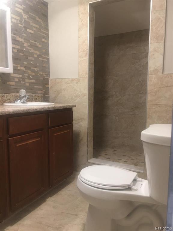 57 Elizabeth Lake Road Pontiac, MI 48341 - Photo 35 of 41