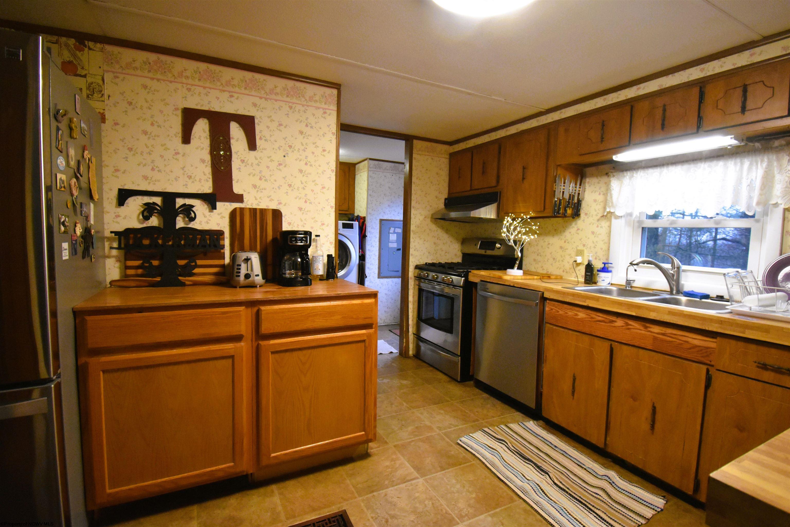 494 Tyrone Road Morgantown, WV 26508 - Photo 6 of 36 Gallery Image 6