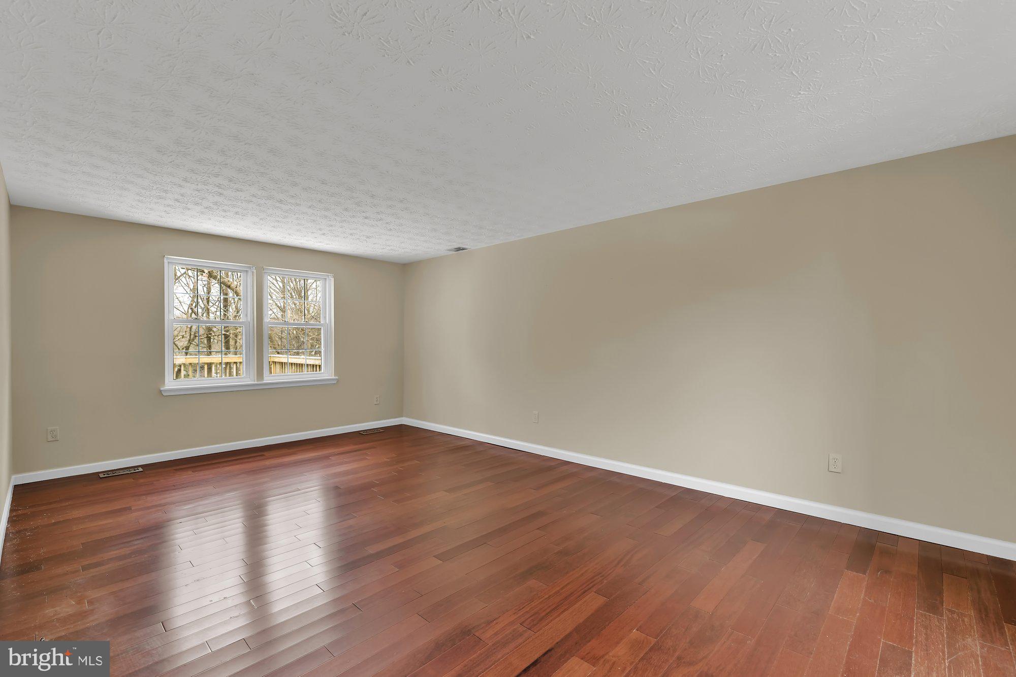 9328 Perglen Road Baltimore, MD 21236 - Photo 12 of 29
