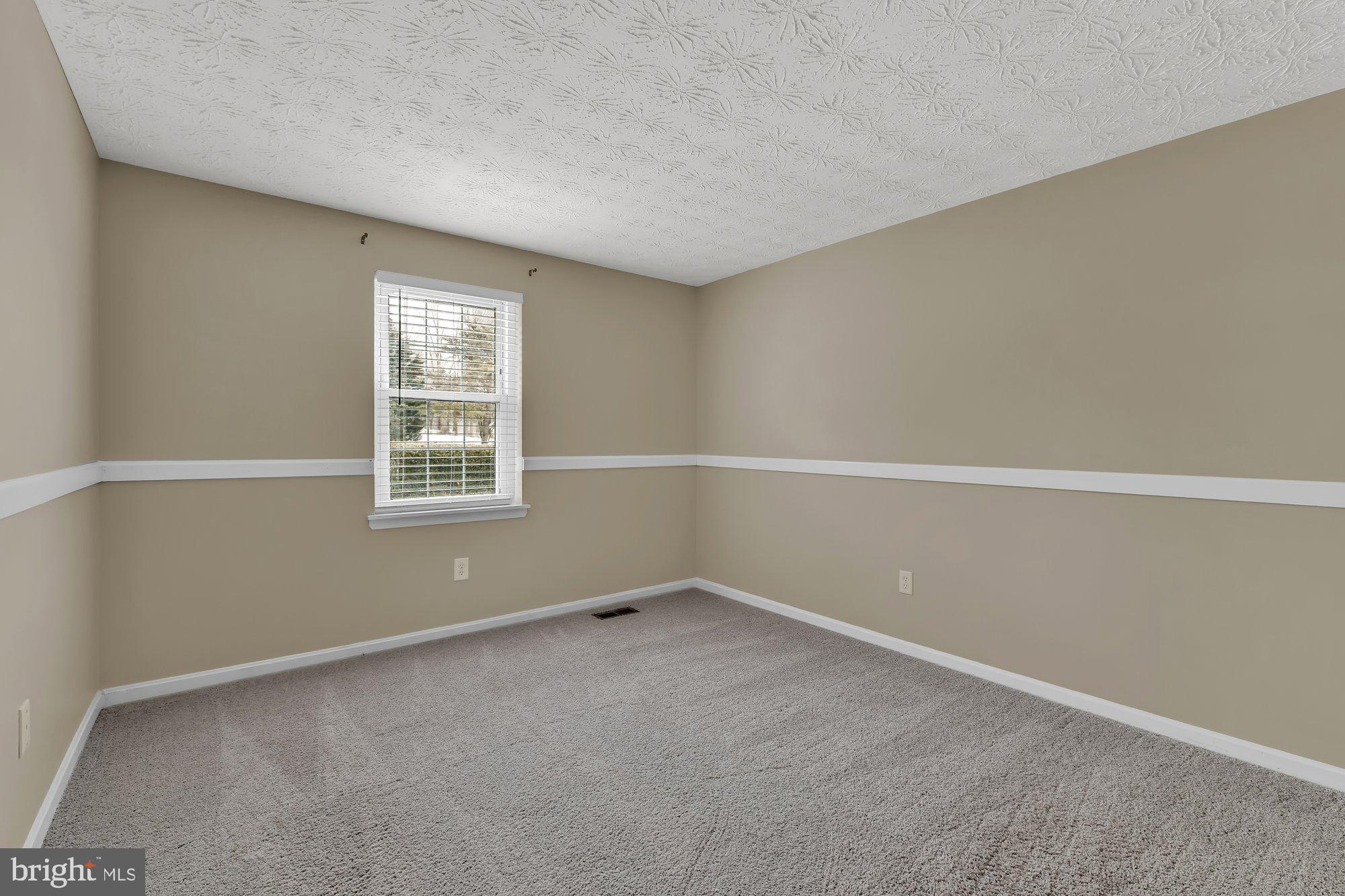 9328 Perglen Road Baltimore, MD 21236 - Photo 16 of 29