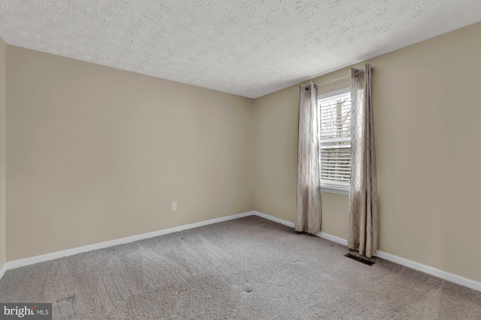 9328 Perglen Road Baltimore, MD 21236 - Photo 17 of 29