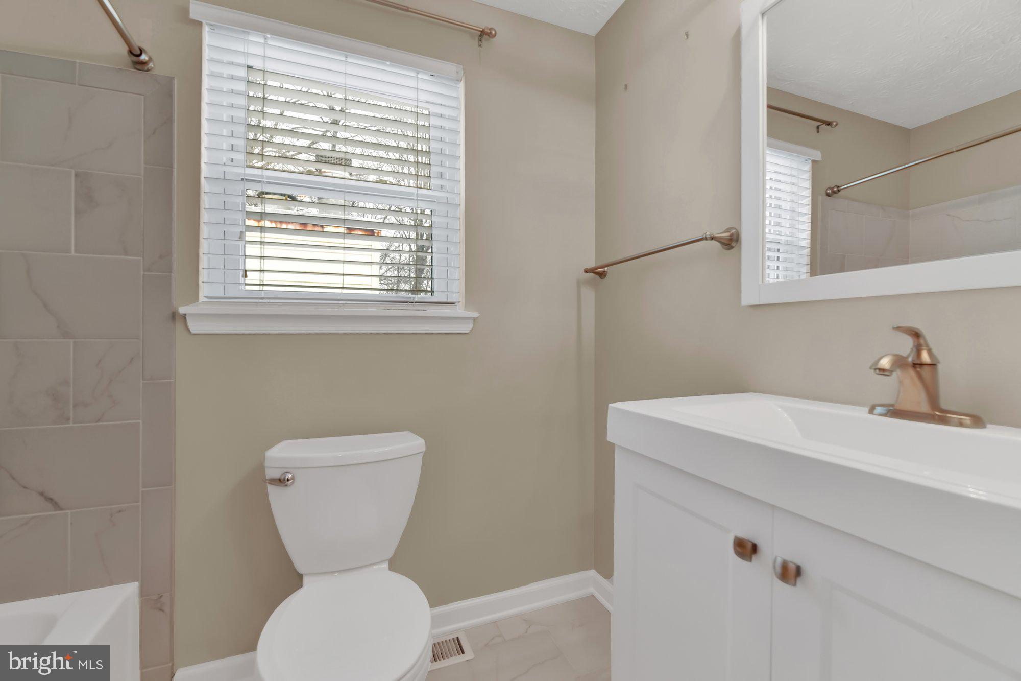 9328 Perglen Road Baltimore, MD 21236 - Photo 18 of 29