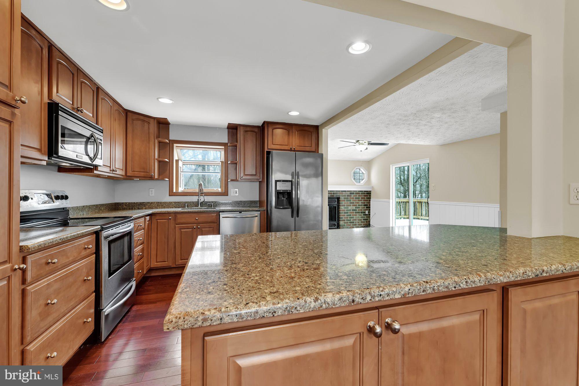 9328 Perglen Road Baltimore, MD 21236 - Photo 6 of 29