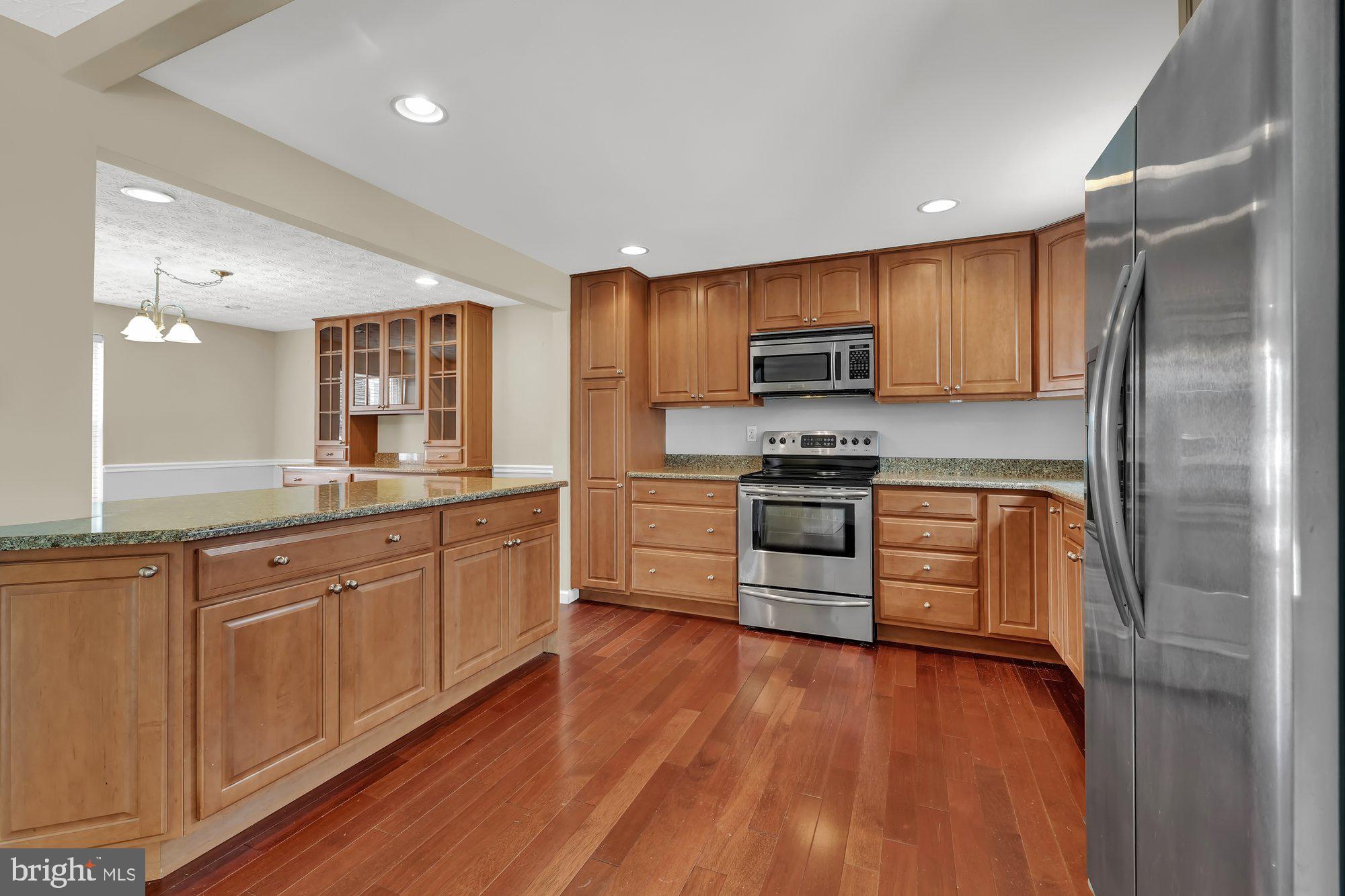 9328 Perglen Road Baltimore, MD 21236 - Photo 8 of 29