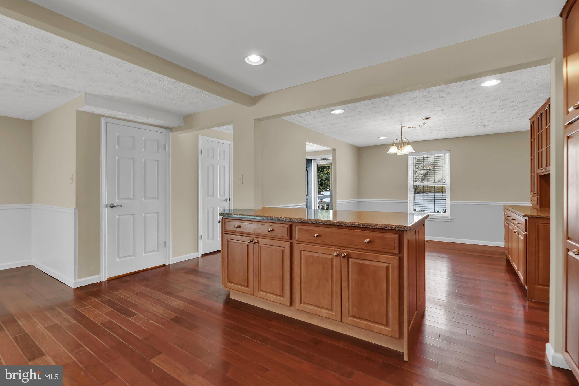 9328 Perglen Road Baltimore, MD 21236 - Photo 9 of 29