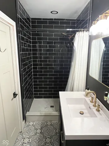 $154,900 | 938 Matthews Street, Clinton, IN 47842