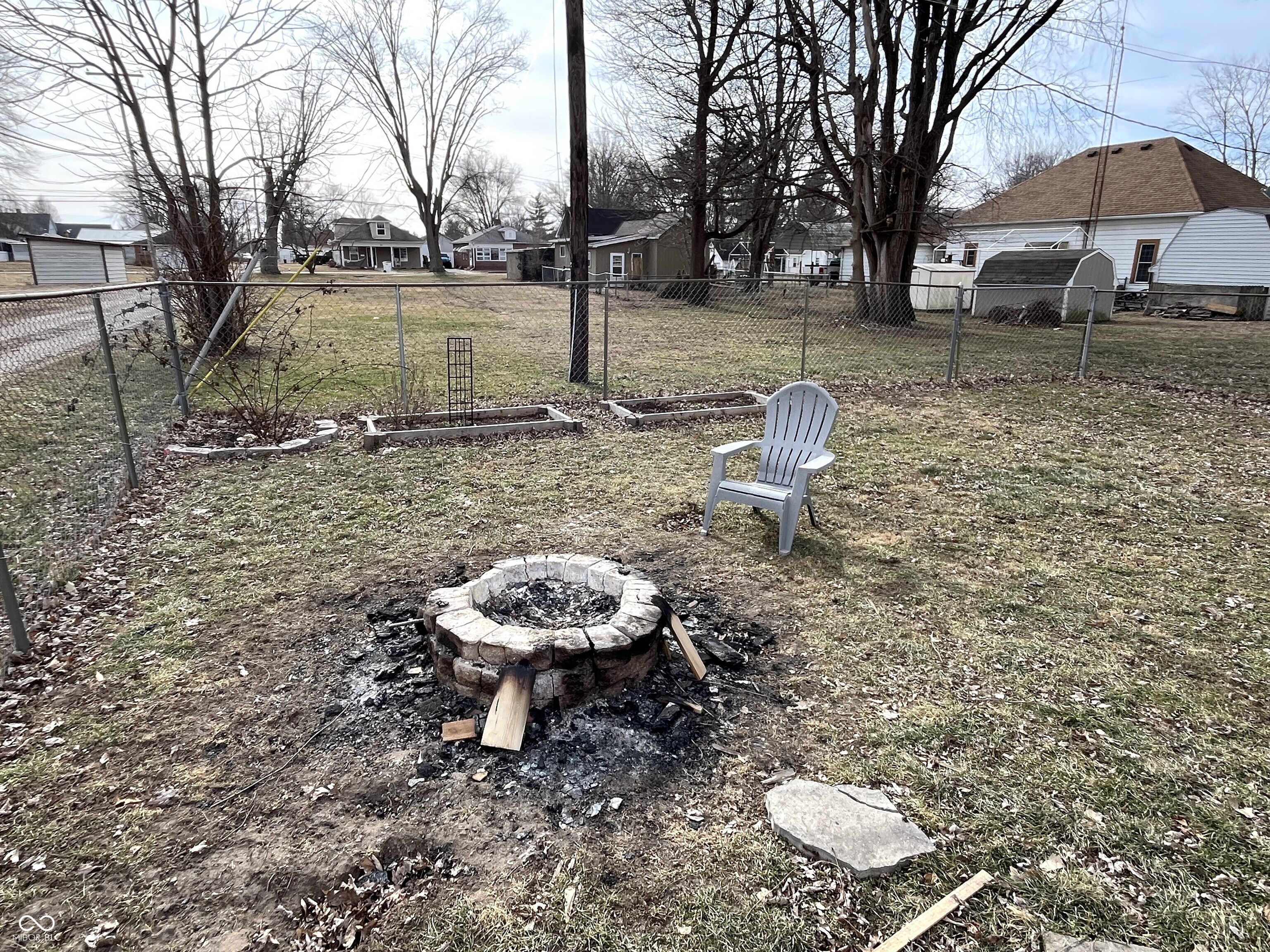 938 Matthews Street Clinton, IN 47842 - Photo 7 of 22