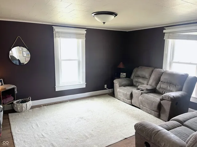 $154,900 | 938 Matthews Street, Clinton, IN 47842