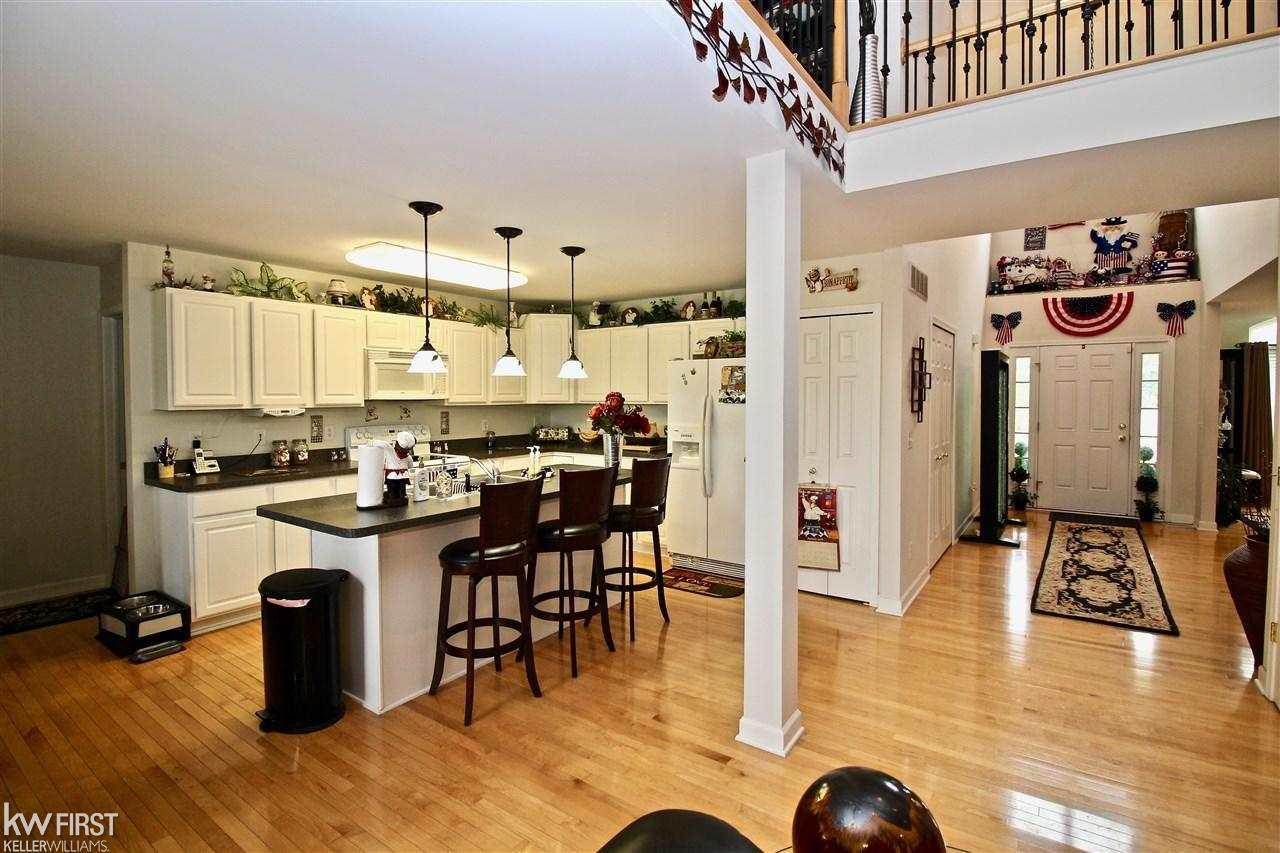 6465 East Hill Road Grand Blanc, MI 48439 - Photo 14 of 49 50038304-13.JPG
