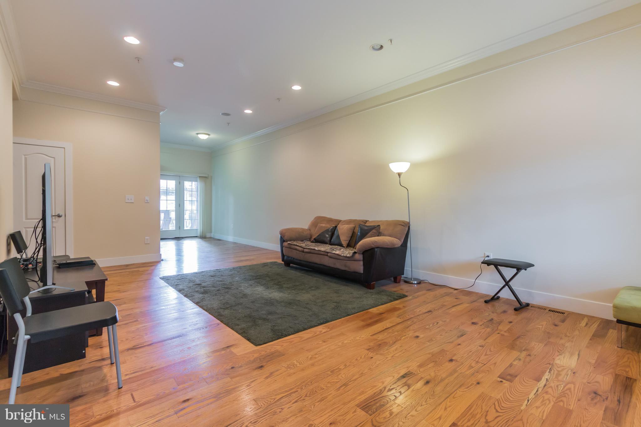 25 Michigan Avenue Northeast Washington, DC 20002 - Photo 3 of 27 living
