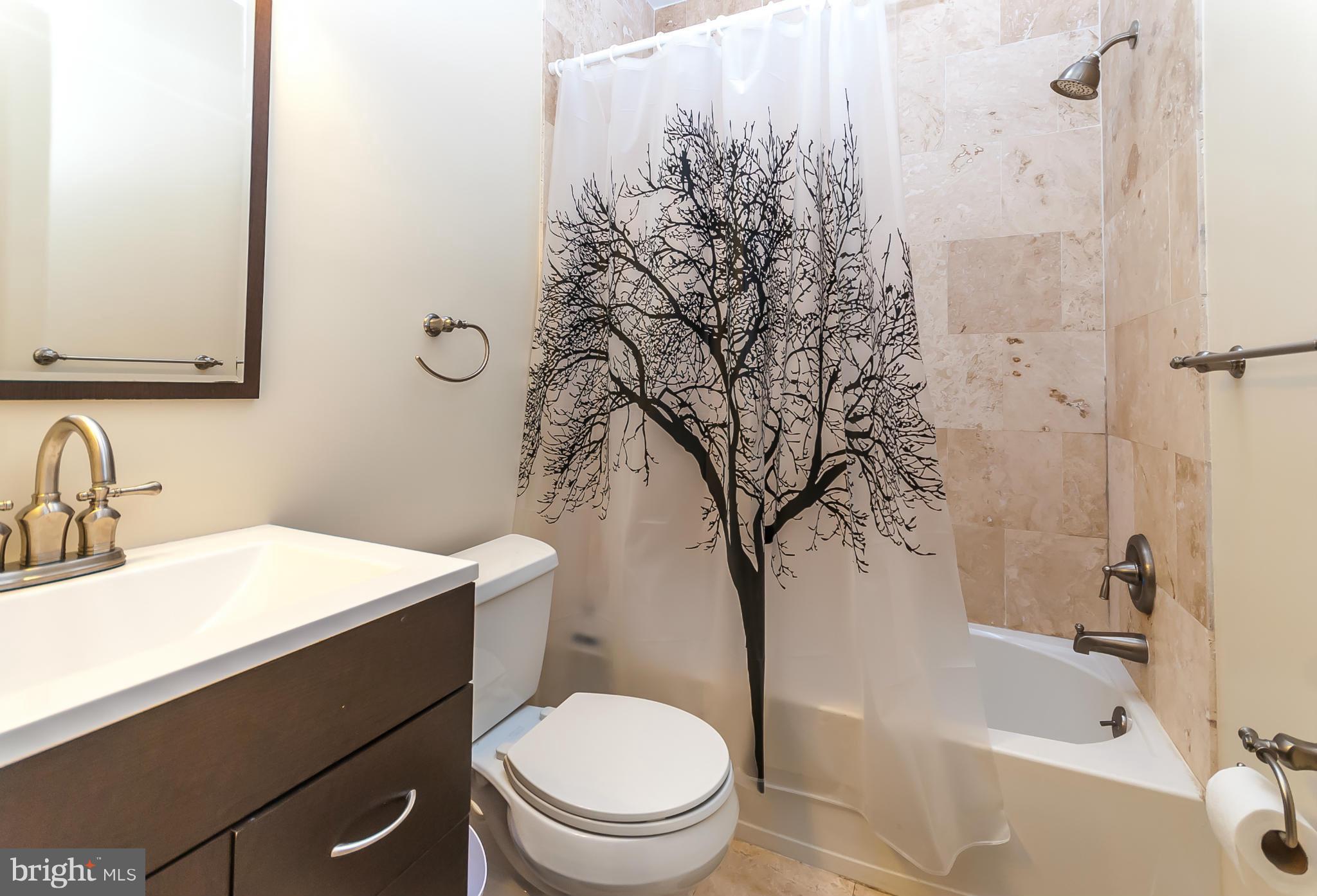 25 Michigan Avenue Northeast Washington, DC 20002 - Photo 7 of 27 Bath