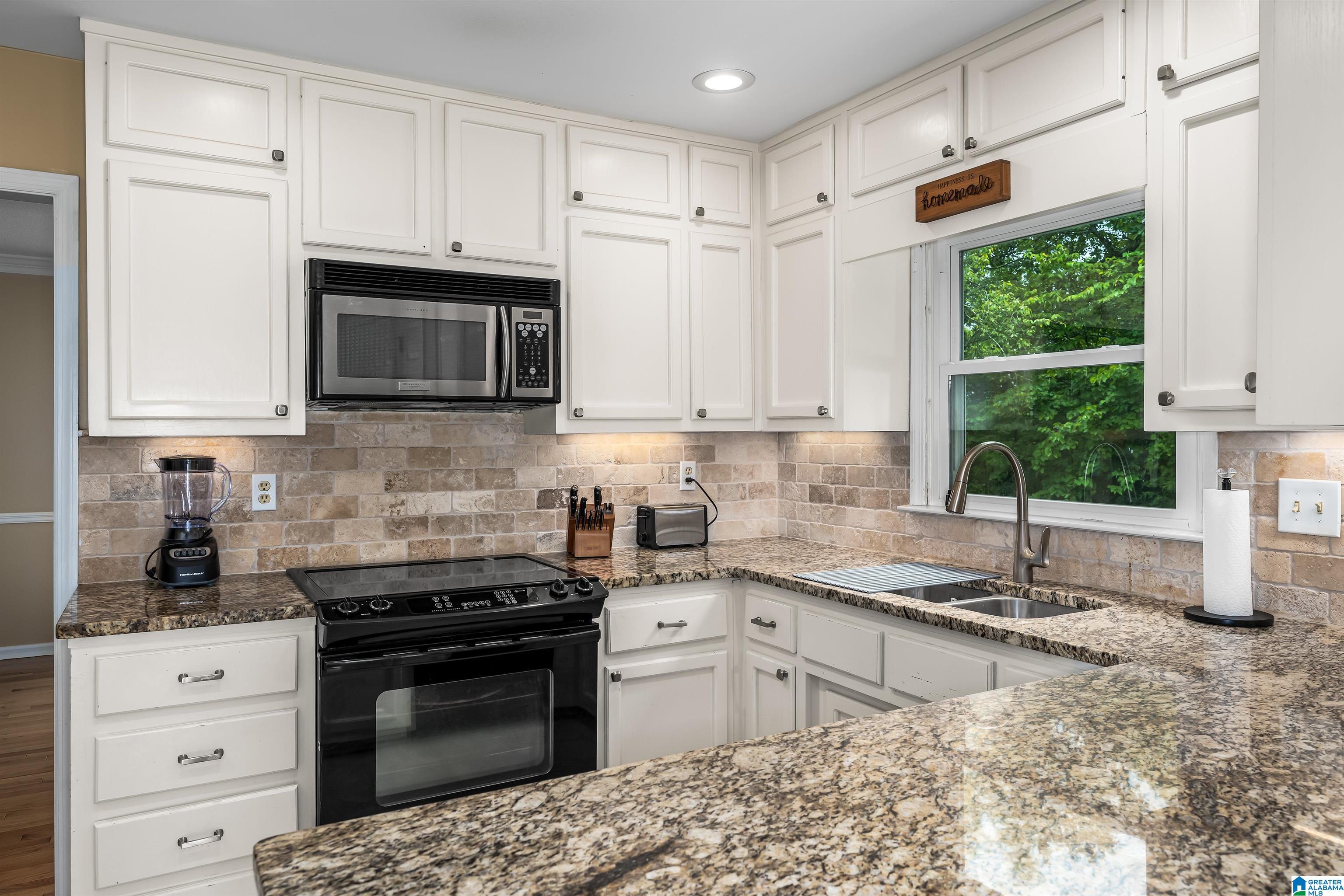 1101 Crest Road Leeds, AL 35094 - Photo 11 of 31
