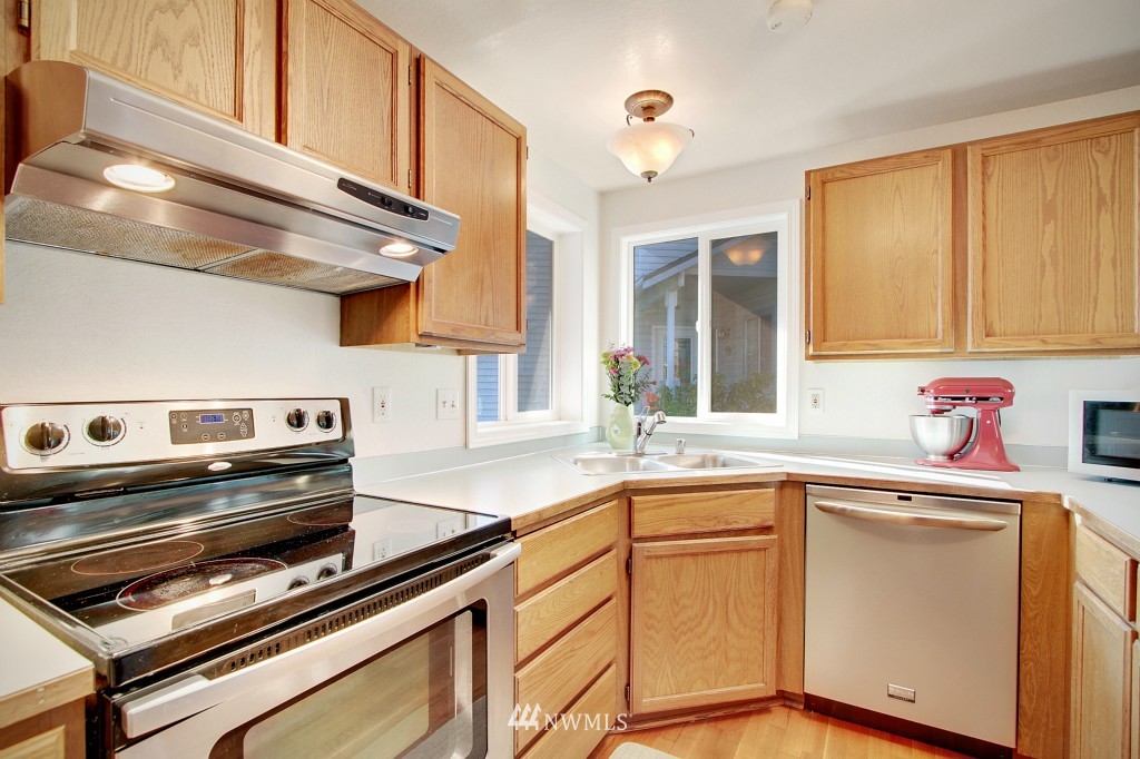 2109 186th Place Southeast Bothell, WA 98012 - Photo 4 of 12