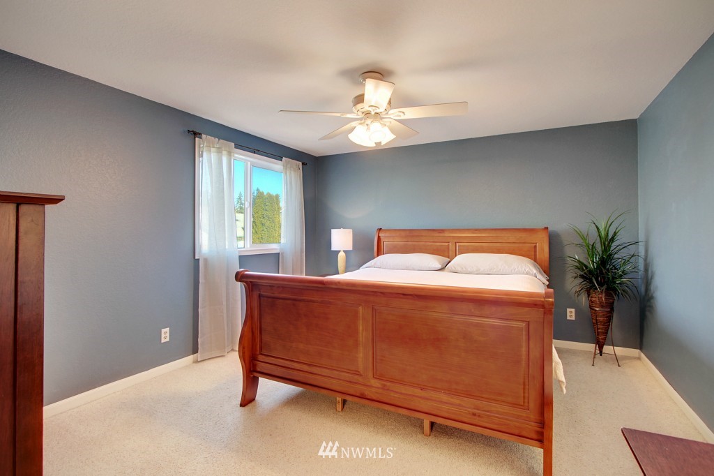2109 186th Place Southeast Bothell, WA 98012 - Photo 8 of 12