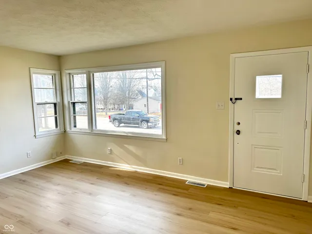 $1,650 | 4209 Shelby Street, Indianapolis, IN 46227