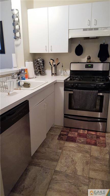 926 Edpas Road, Unit 926 New Brunswick, NJ 08901 - Photo 11 of 15 Gallery Image 11
