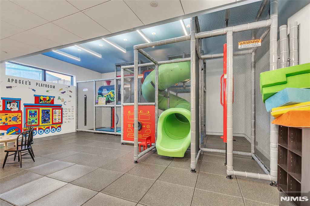 250 Gorge Road, Unit 21E Cliffside Park, NJ 07010 - Photo 12 of 21