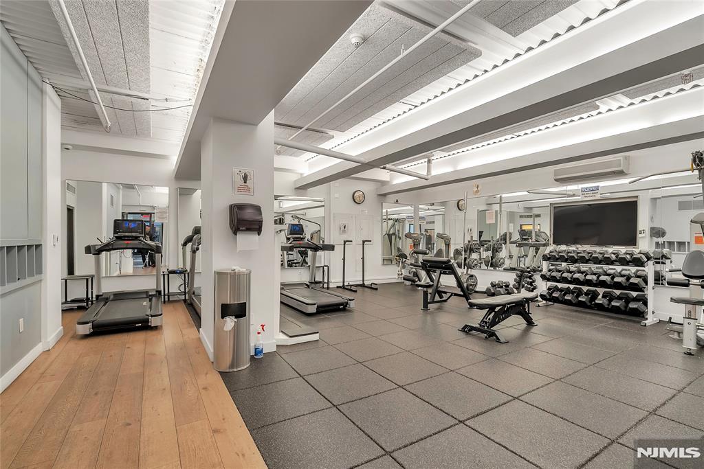 250 Gorge Road, Unit 21E Cliffside Park, NJ 07010 - Photo 14 of 21