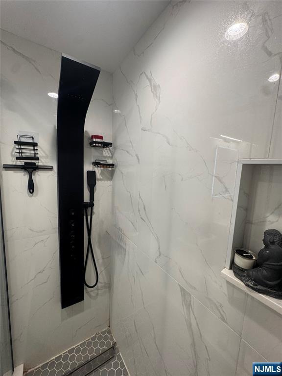 250 Gorge Road, Unit 21E Cliffside Park, NJ 07010 - Photo 6 of 21 a bathroom with a sink