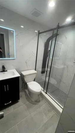 $2,500 | 250 Gorge Road, Unit 21E, Cliffside Park, NJ 07010