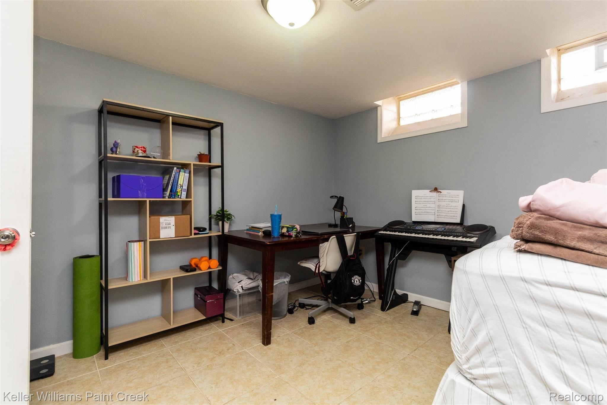 11031 12 Mile Road Warren, MI 48093 - Photo 29 of 41 interior (25).jpg