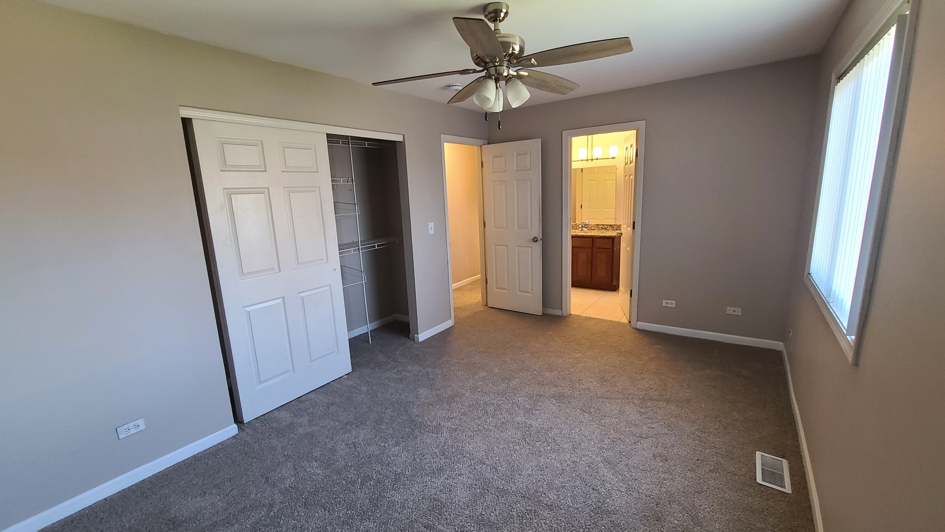 125 Deerpath Road Matteson, IL 60443 - Photo 11 of 19 a view of a hallway with a chandelier