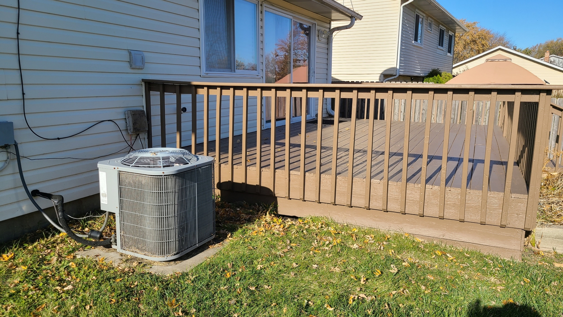 125 Deerpath Road Matteson, IL 60443 - Photo 18 of 19 a front view of a house with a garden