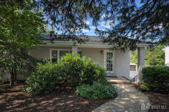 $3,500 | 445 D Highway 202, Flemington, NJ 08822