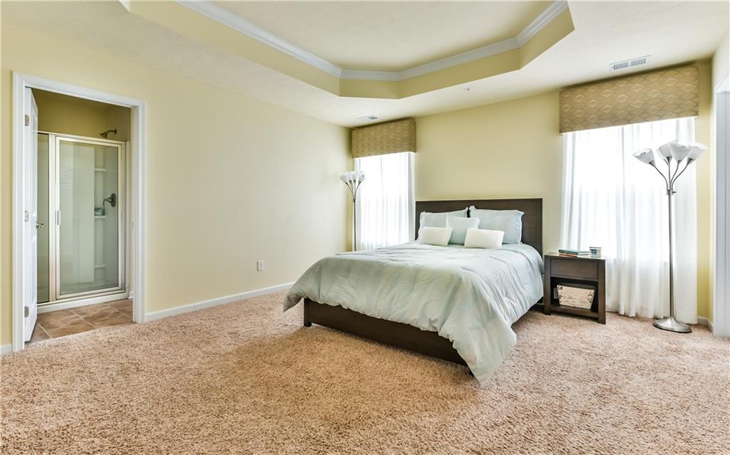 504 Rosecliff Road Wexford, PA 15090 - Photo 14 of 25 MASTER SUITE OPENS UP TO A FULLY UPGRADED BATH RETREAT