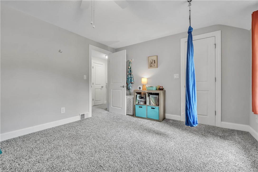 1453 Westover Road Cleveland, OH 44118 - Photo 18 of 35