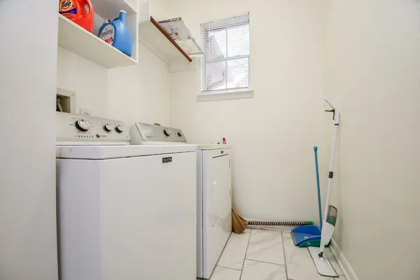 $2,700 | 9641 Weldridge Drive, Sugar Land, TX 77498