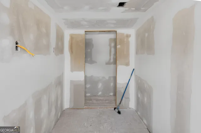 a view of a walk in closet