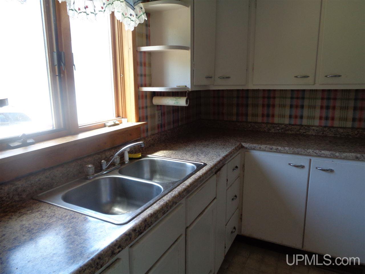 3 Oak Street L'Anse, MI 49946 - Photo 11 of 12
