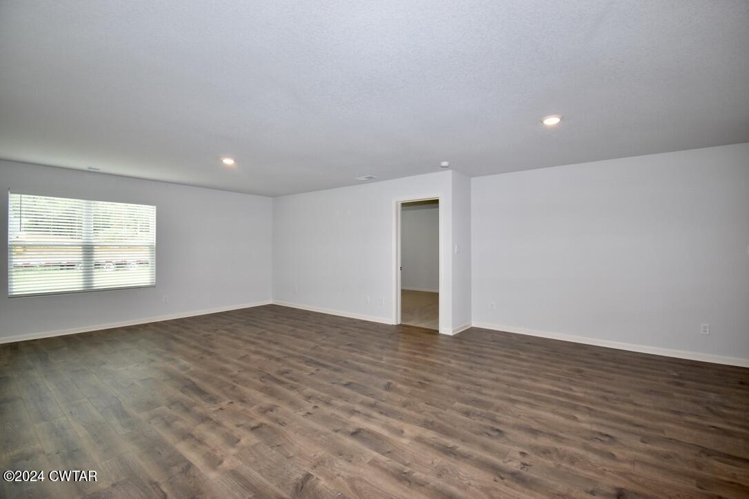 31 Vintage Grove Road Jackson, TN 38305 - Photo 11 of 15 Living Room