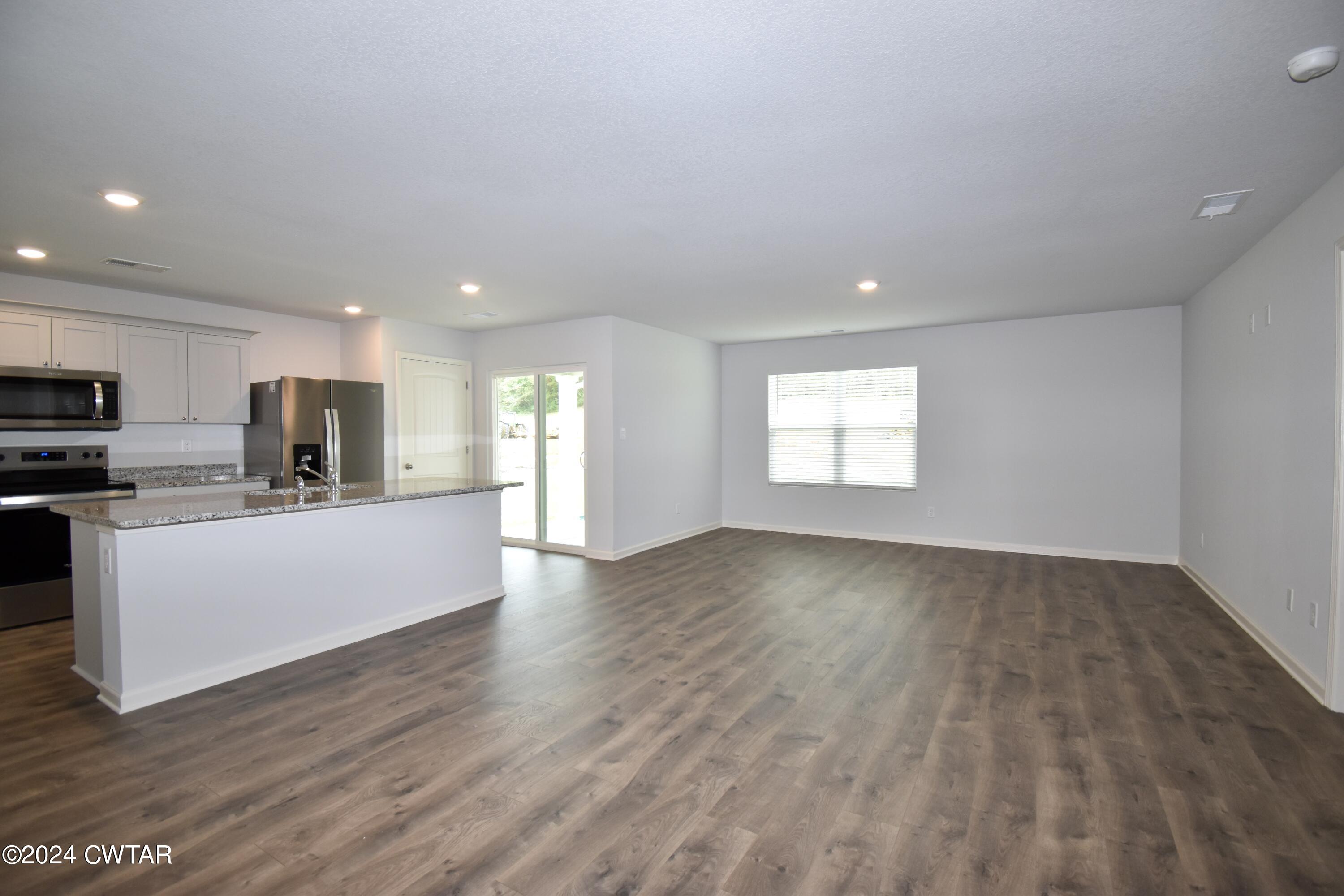 31 Vintage Grove Road Jackson, TN 38305 - Photo 3 of 15 Living Room