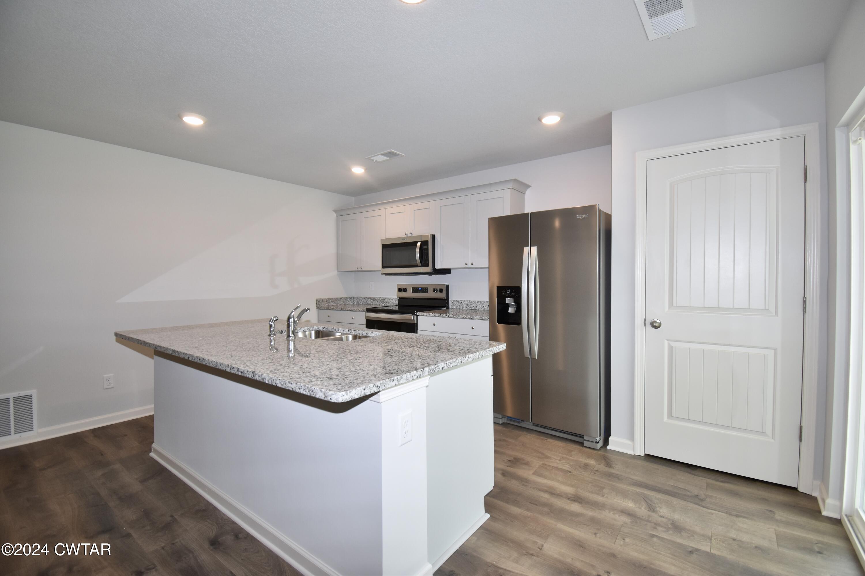 31 Vintage Grove Road Jackson, TN 38305 - Photo 5 of 15 Kitchen