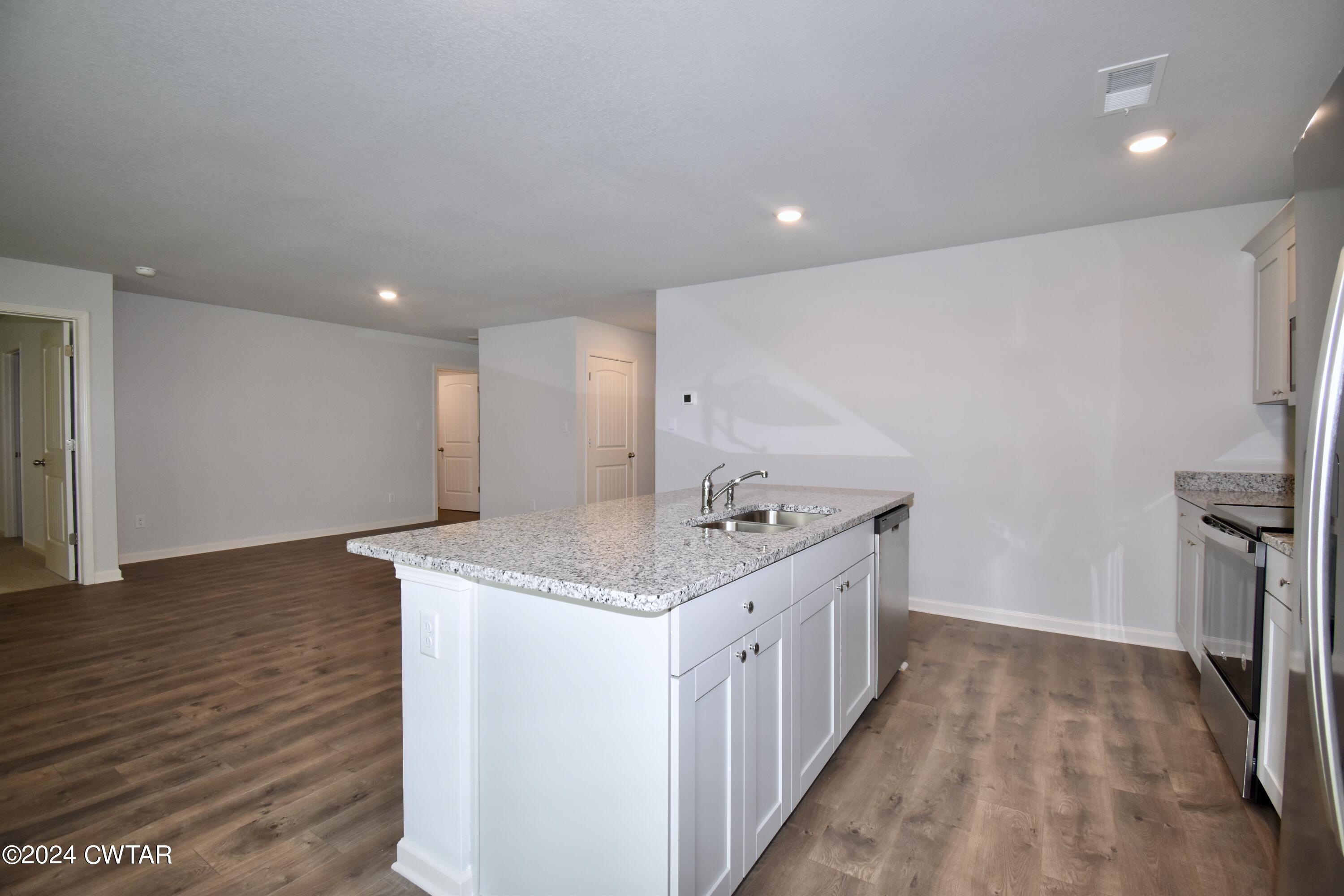 31 Vintage Grove Road Jackson, TN 38305 - Photo 7 of 15 Kitchen