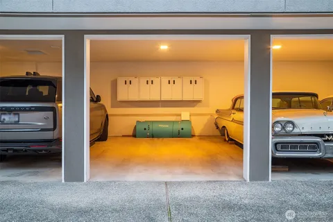 $3,350,000 | 6363 Lake Washington Boulevard Northeast, Unit 203, Kirkland, WA 98033