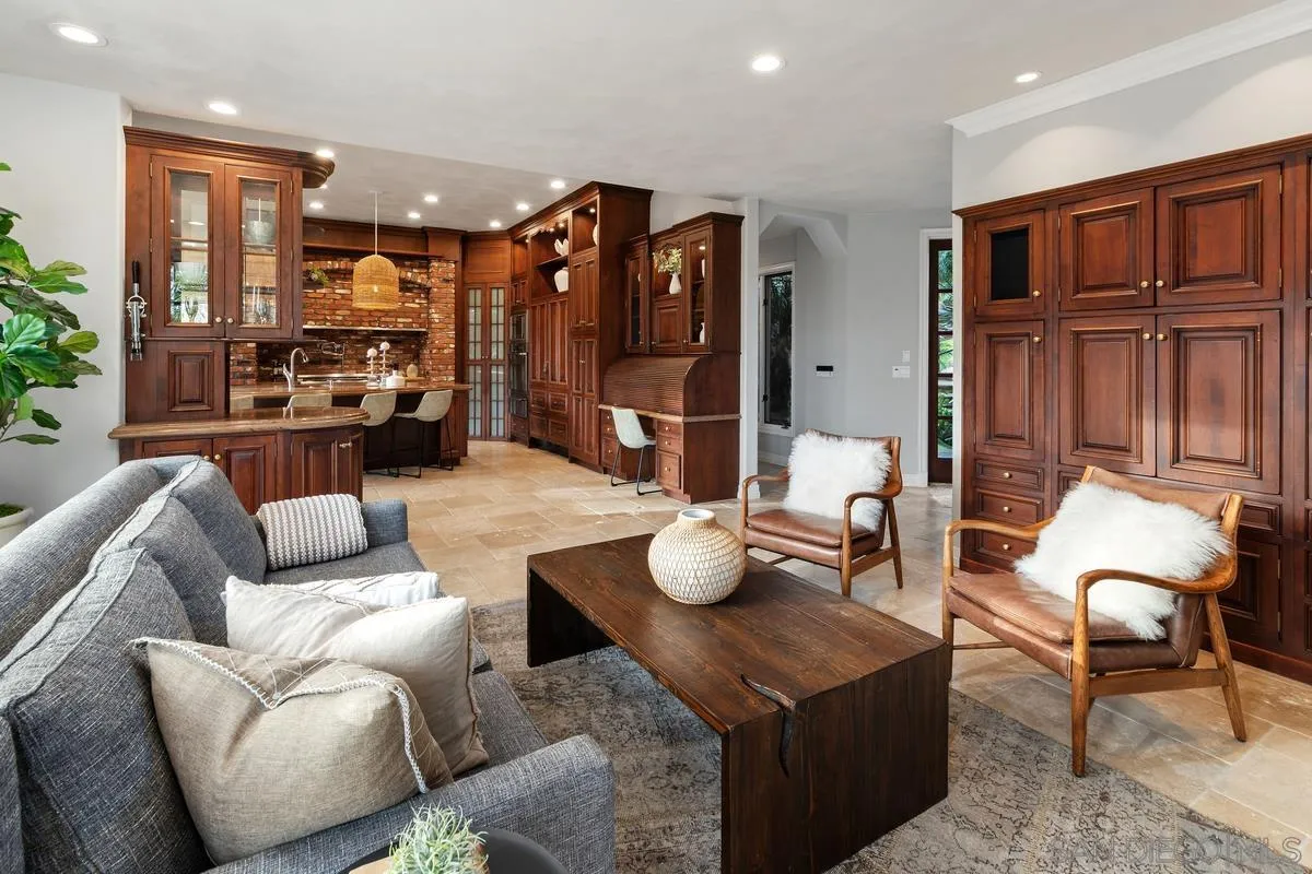6281 Avenida Loma De Oro Rancho Santa Fe, CA 92067 - Photo 22 of 40 a living room with furniture and wooden floor