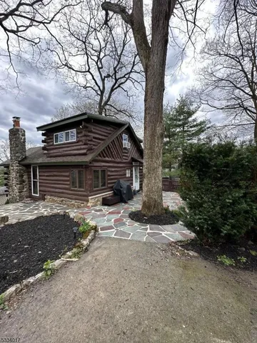 $2,700 | 3 Kushaqua Trail North, West Milford, NJ 07421
