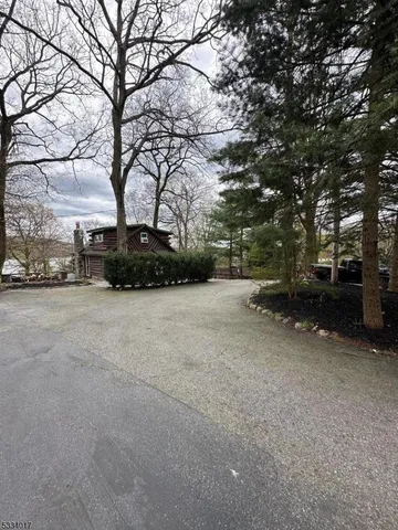$2,700 | 3 Kushaqua Trail North, West Milford, NJ 07421