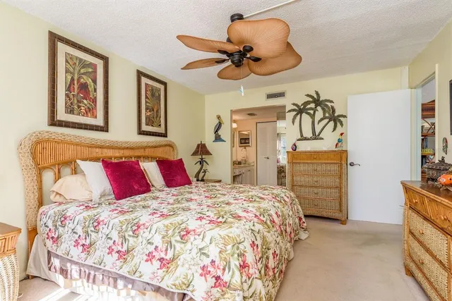 $219,900 | 14255 Rosemary Lane, Unit 8204, Largo, FL 33774