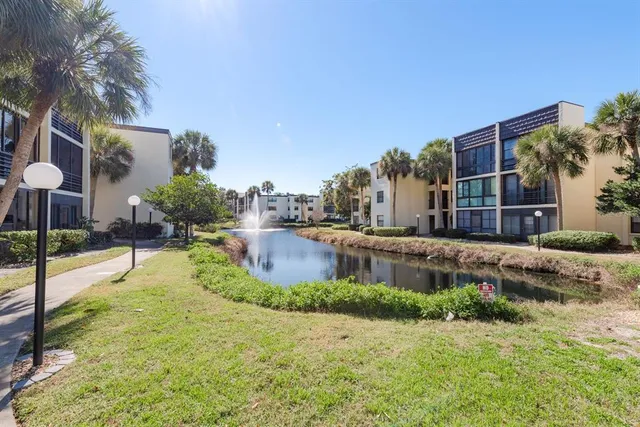 $219,900 | 14255 Rosemary Lane, Unit 8204, Largo, FL 33774