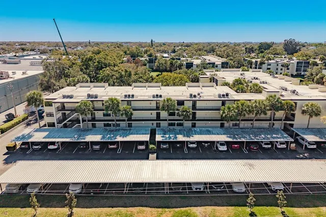 $219,900 | 14255 Rosemary Lane, Unit 8204, Largo, FL 33774