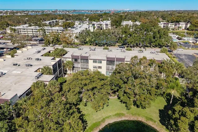 $219,900 | 14255 Rosemary Lane, Unit 8204, Largo, FL 33774