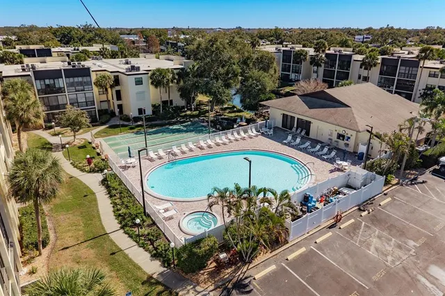 $219,900 | 14255 Rosemary Lane, Unit 8204, Largo, FL 33774