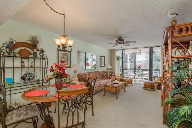 $219,900 | 14255 Rosemary Lane, Unit 8204, Largo, FL 33774