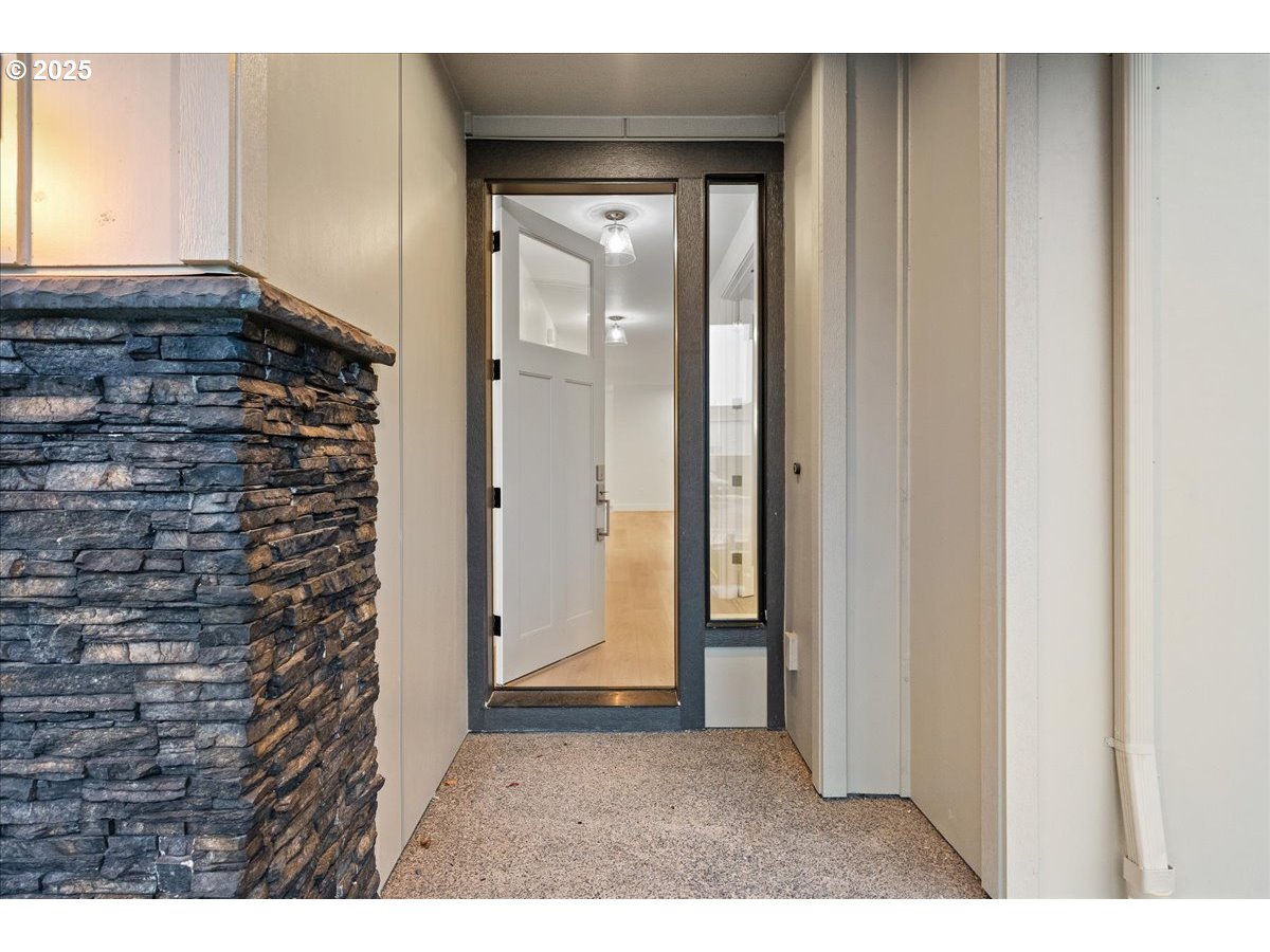 3510 North 11th Circle Ridgefield, WA 98642 - Photo 2 of 47 a view of a bathroom