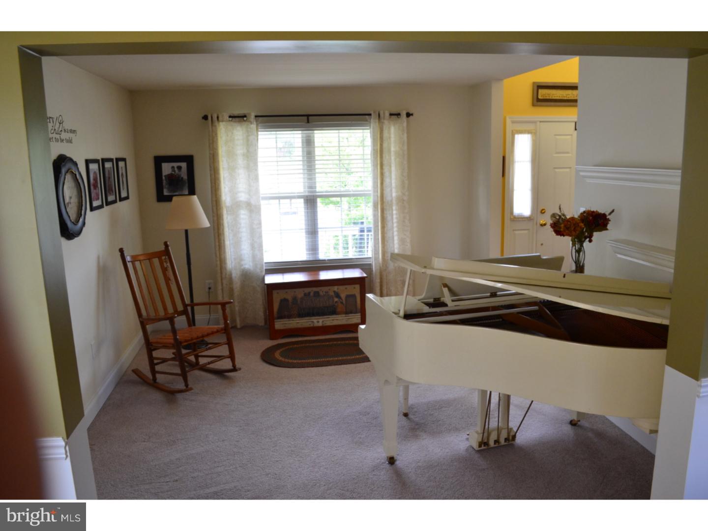 49 Harry Avenue Reading, PA 19607 - Photo 3 of 23 Living Room