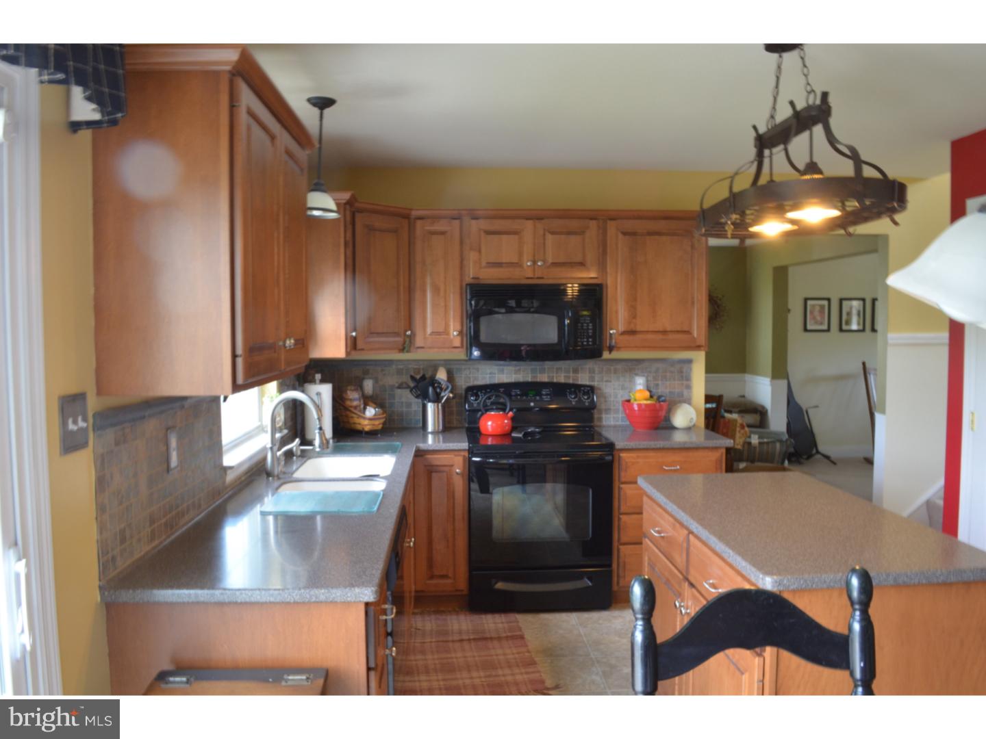 49 Harry Avenue Reading, PA 19607 - Photo 9 of 23 Kitchen